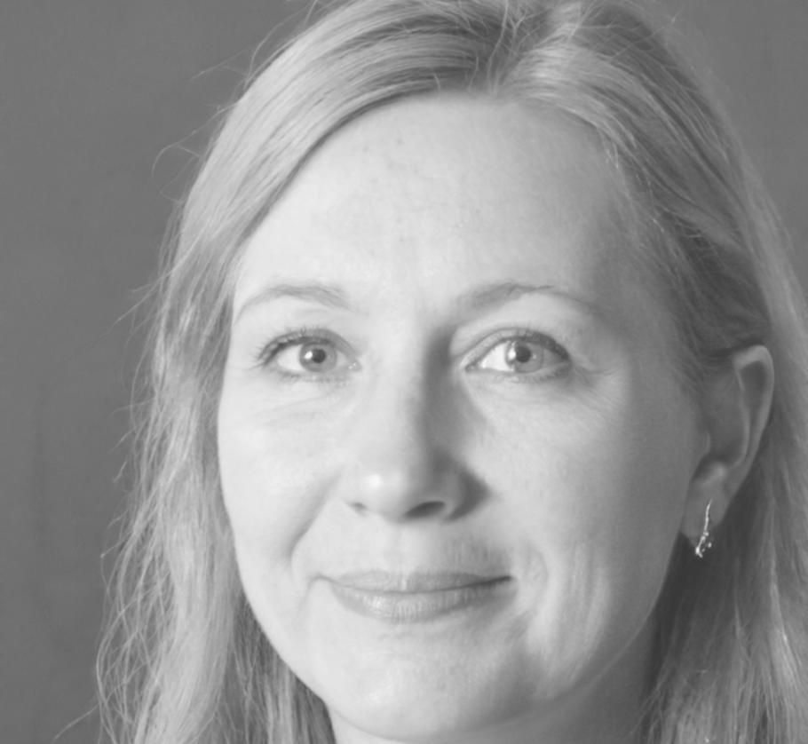 Portrait professionnel de Margot Beaumont, experte en analyse financière
